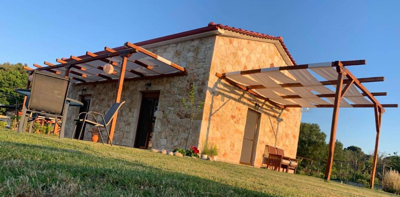 To Petrino Spiti Διαμέρισμα Ποσείδι Εξωτερικό φωτογραφία