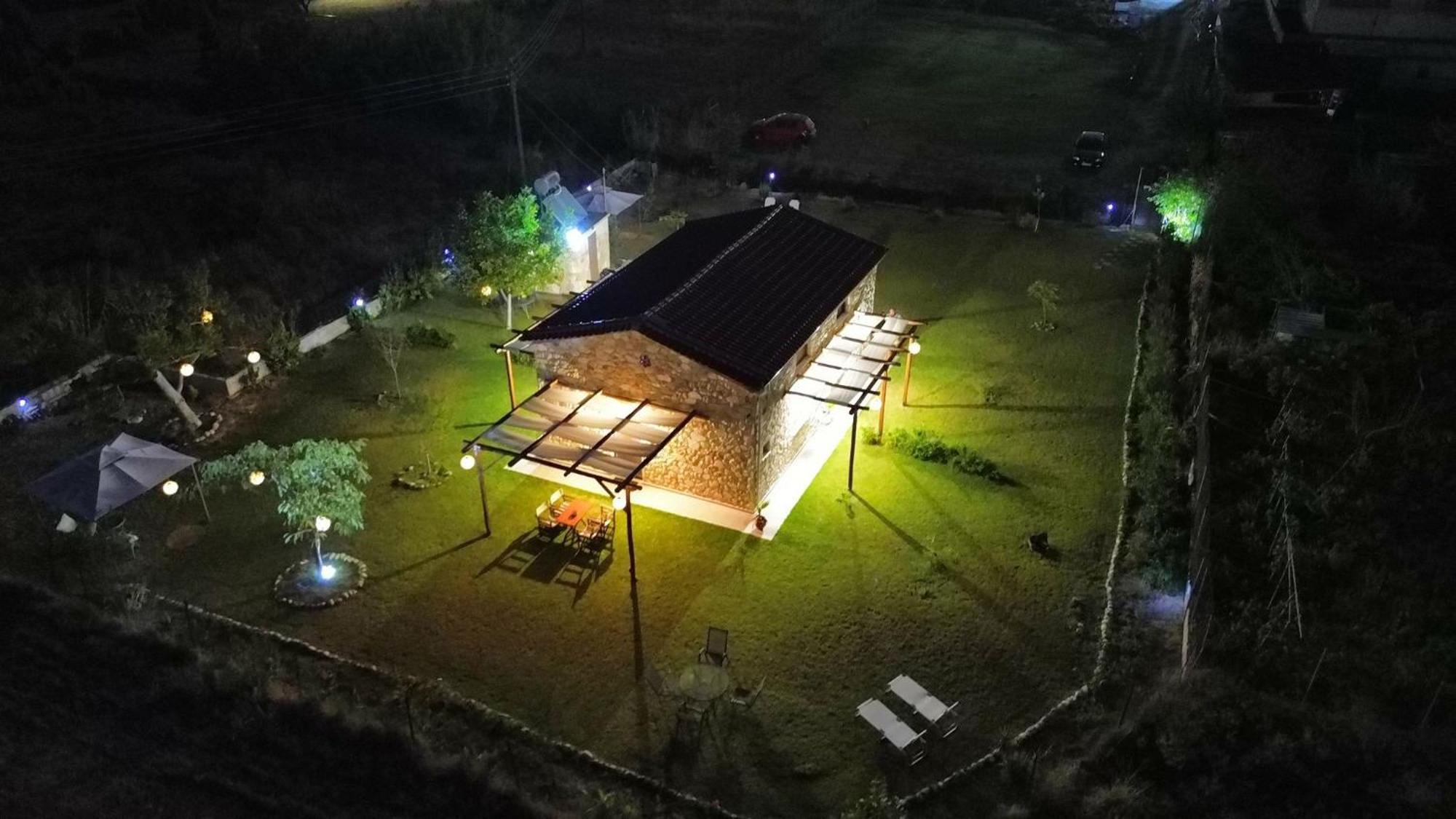 To Petrino Spiti Διαμέρισμα Ποσείδι Εξωτερικό φωτογραφία