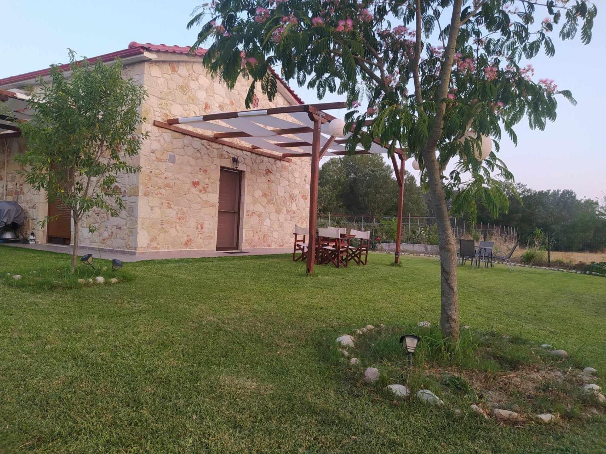 To Petrino Spiti Διαμέρισμα Ποσείδι Εξωτερικό φωτογραφία