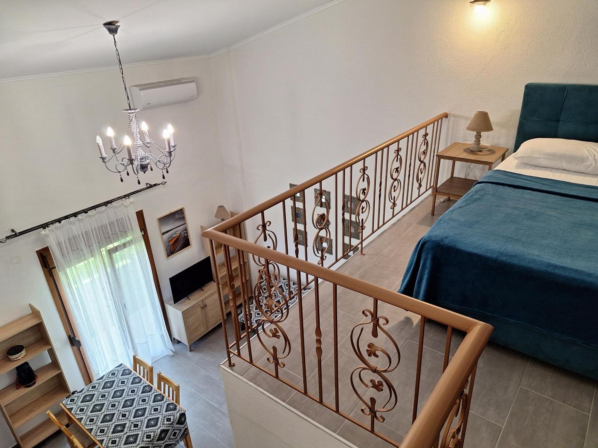 To Petrino Spiti Διαμέρισμα Ποσείδι Εξωτερικό φωτογραφία