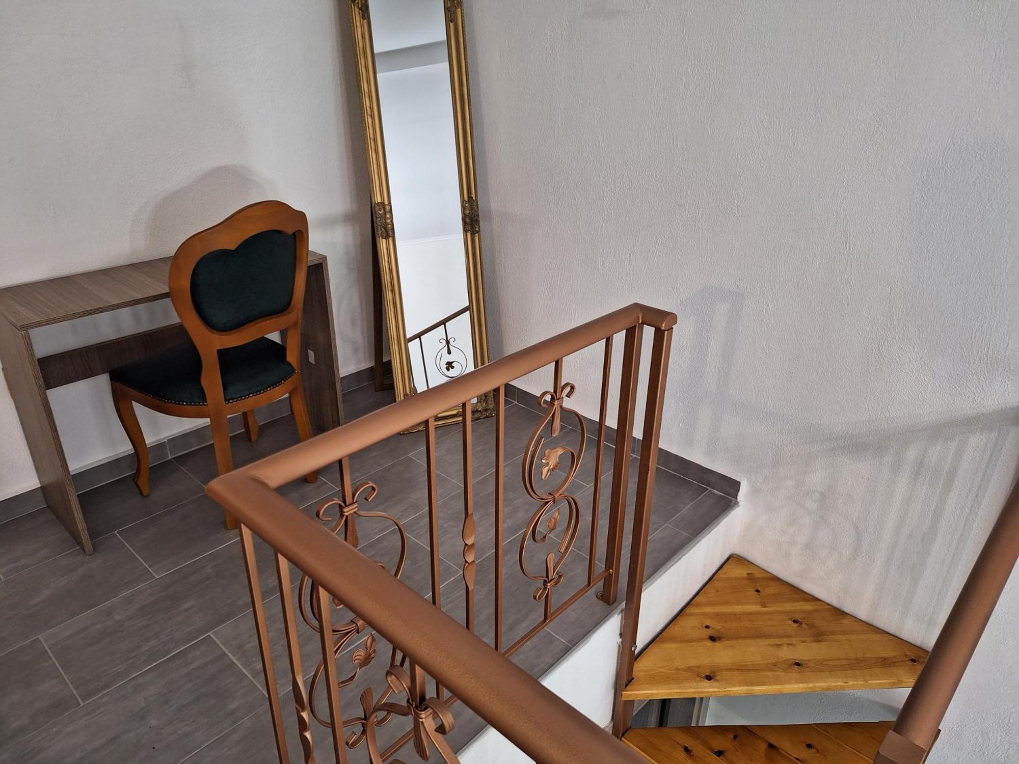 To Petrino Spiti Διαμέρισμα Ποσείδι Εξωτερικό φωτογραφία