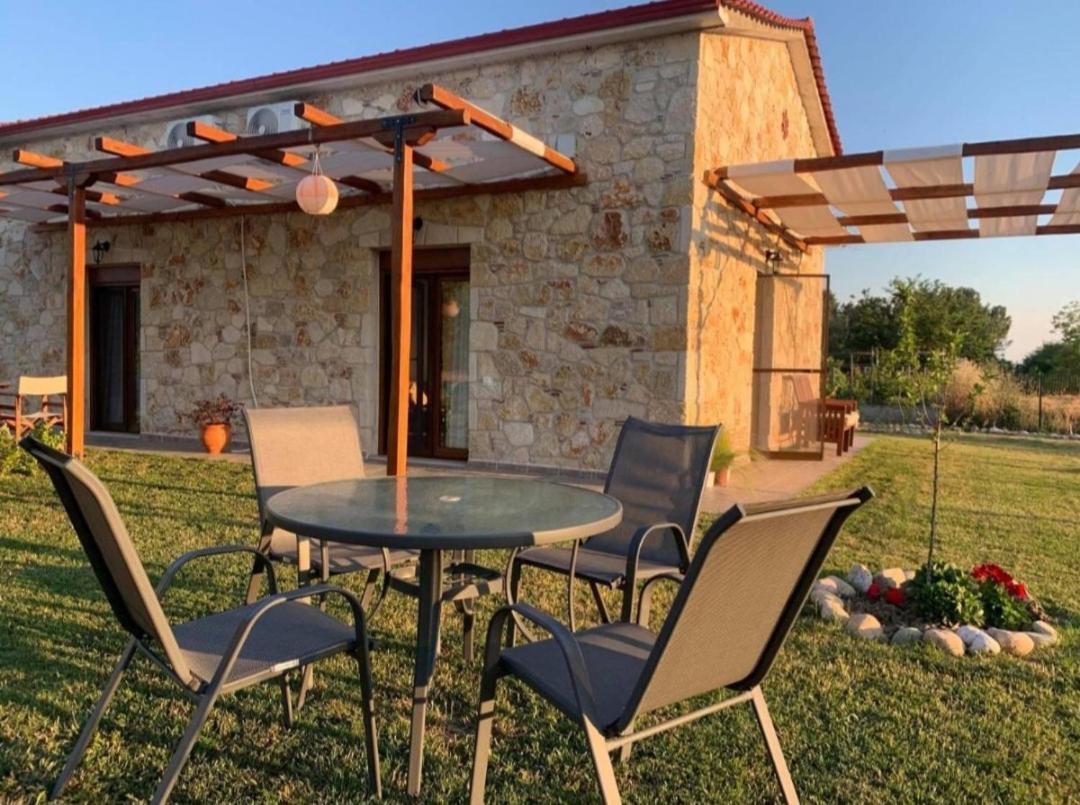 To Petrino Spiti Διαμέρισμα Ποσείδι Δωμάτιο φωτογραφία